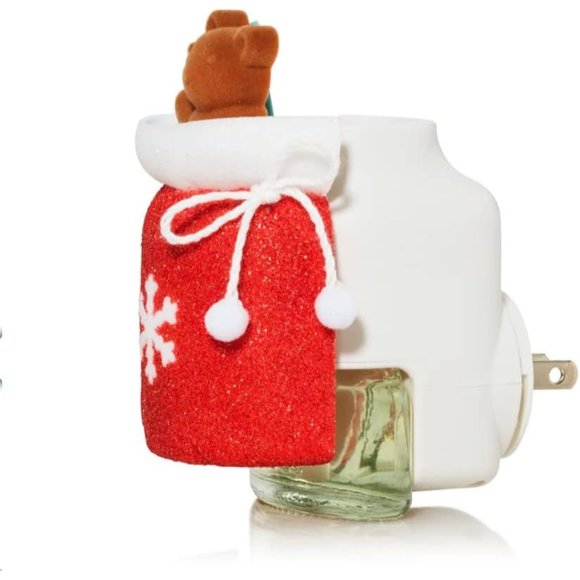 Yankee Candle Stocking Stuffer Scent Plug Diffuser w/ Light Holiday Zest Refill - Picture 4 of 5